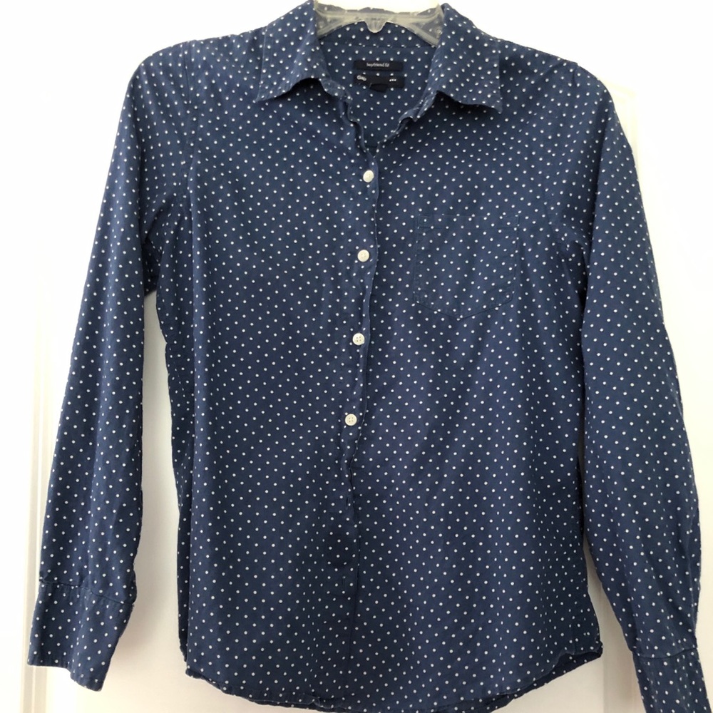 Long sleeve buttoned down shirt
